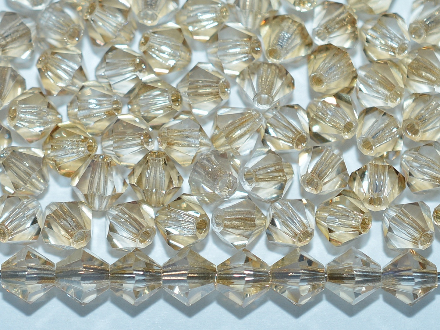 00010/23501 - Crystal Honey 4 мм.