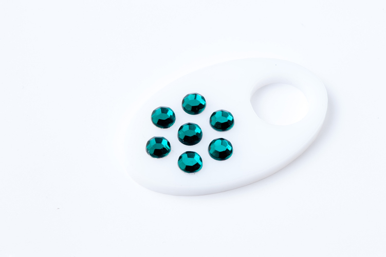 Стразы клеевые SS20 Emerald